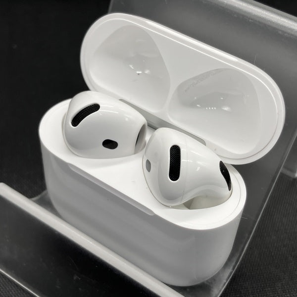 Apple 【中古】AirPods 4 MXP93J/A（アクティブノイズキャンセ