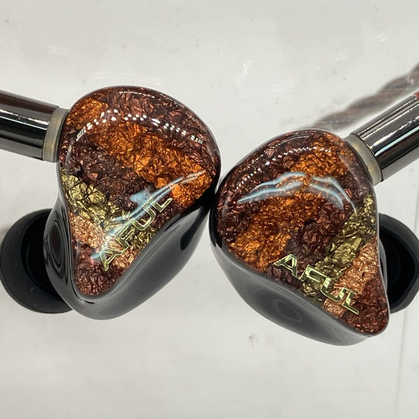 【中古】PERFORMER 8【秋葉原】