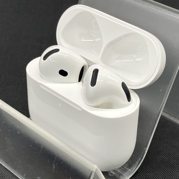 【中古】AirPods 4 MXP63J/A【日本橋】