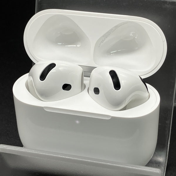 【中古】AirPods 4 MXP93J/A(アクティブノイズキャンセリング搭載)【秋葉原】