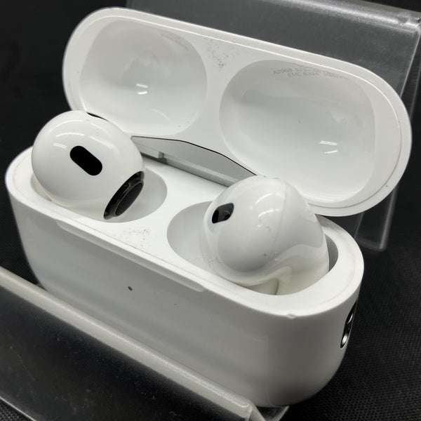 【中古】MagSafe充電ケース(USB-C)付きAirPods Pro(第2世代) MTJV3JA【秋葉原】