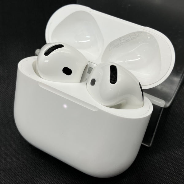 Apple 【中古】AirPods 4 MXP93J/A（アクティブノイズキャンセ