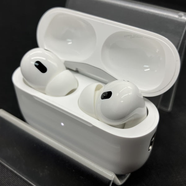 【中古】MagSafe充電ケース(USB-C)付きAirPods Pro(第2世代) MTJV3JA【秋葉原】