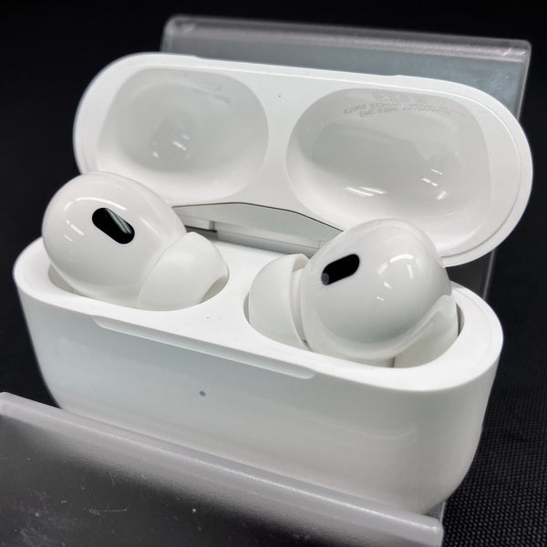 【中古】MagSafe充電ケース(USB-C)付きAirPods Pro(第2世代) MTJV3JA【秋葉原】