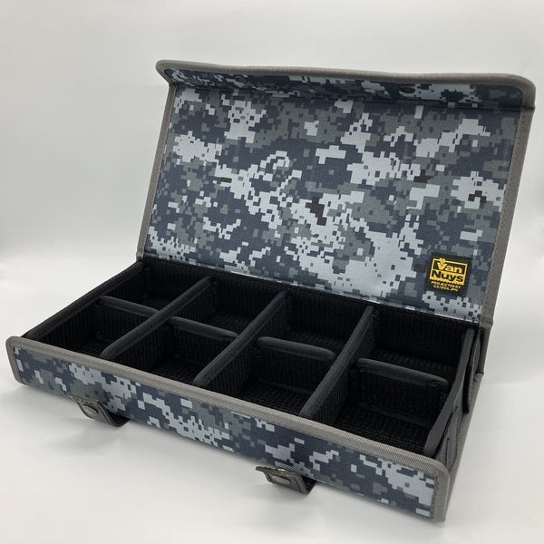 【中古】仕切りの位置が変えられるイヤフォンケース/8個用 カモフラージュ【秋葉原】