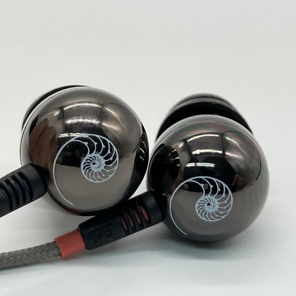 【中古】A8 Ear Speakers 30th Anniversary Edition【日本橋】
