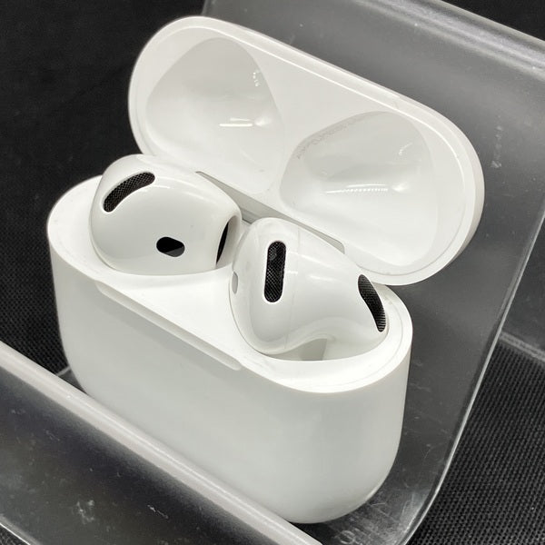 【中古】AirPods 4 MXP63J/A【秋葉原】