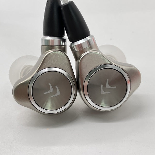 Artio 【中古】CR-V1【秋葉原】 – e☆イヤホン