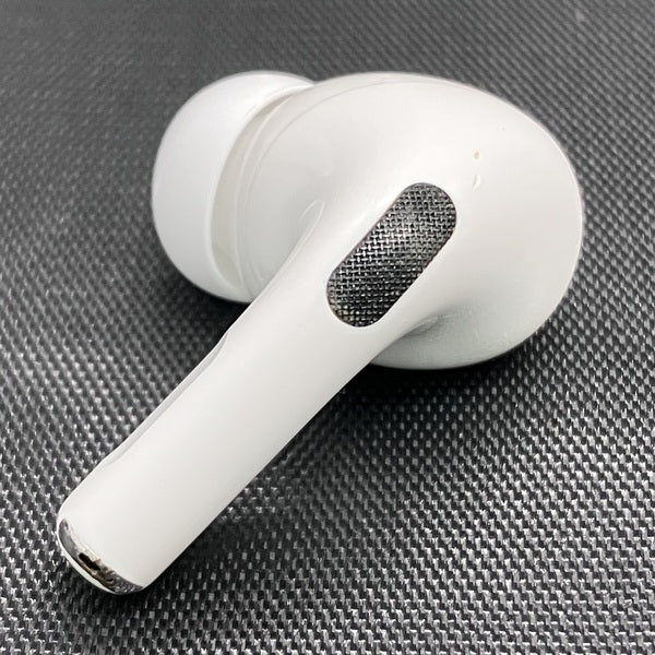 あしゅう Apple AirPods Pro 中古 ホワイト AirPods Pro 第二世代 MagSafe充電ケース付き 中古 ホワイト