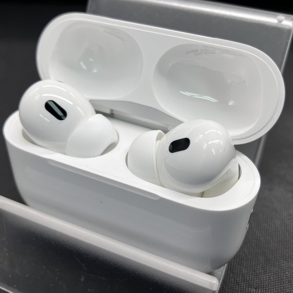 【中古】MagSafe充電ケース(USB-C)付きAirPods Pro(第2世代) MTJV3JA【秋葉原】