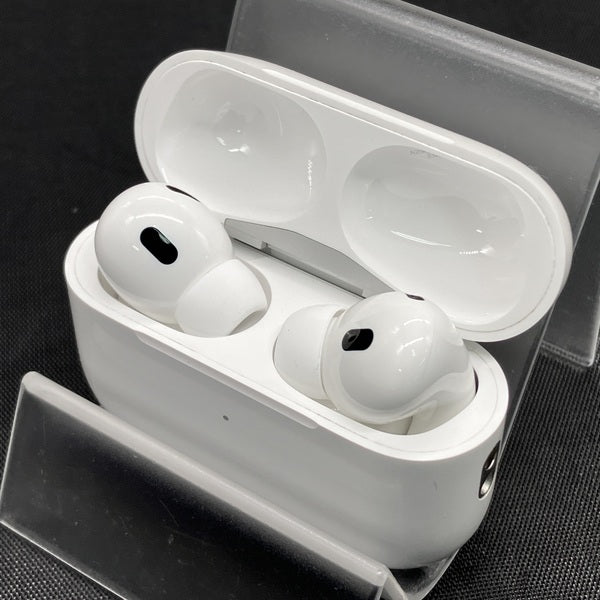【中古】MagSafe充電ケース(USB-C)付きAirPods Pro(第2世代) MTJV3JA【秋葉原】