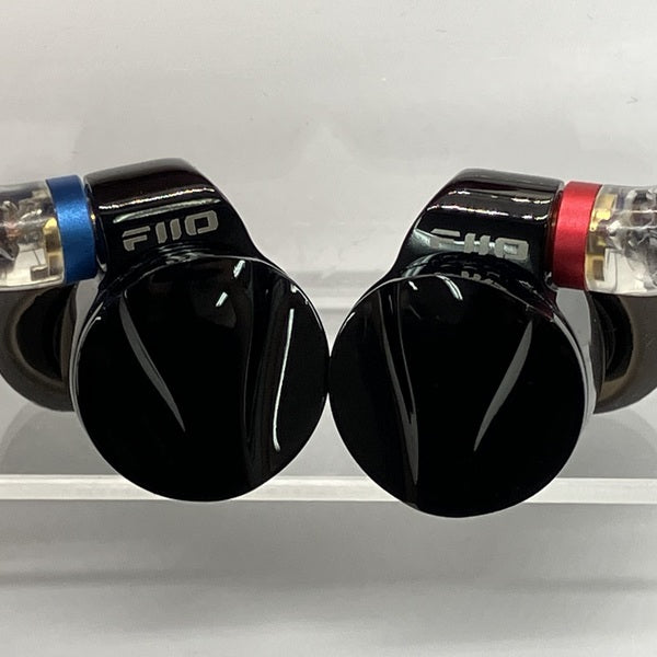 【中古】FD15 Black 【FIO-IEM-FD15-B】【秋葉原】
