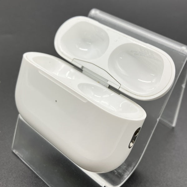 Apple 【中古】AirPods Pro (第2世代) 充電ケース (Lightning