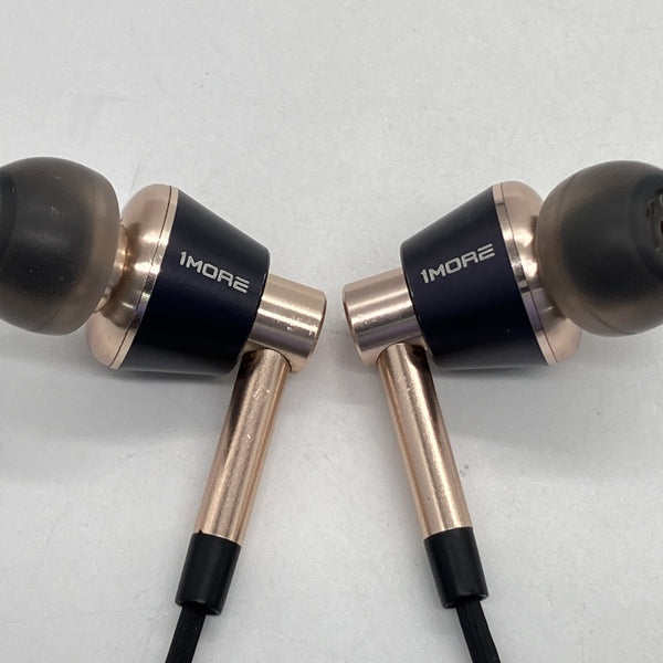 【中古】E1001 Triple-Driver In-Ear Headphones ゴールド【秋葉原】