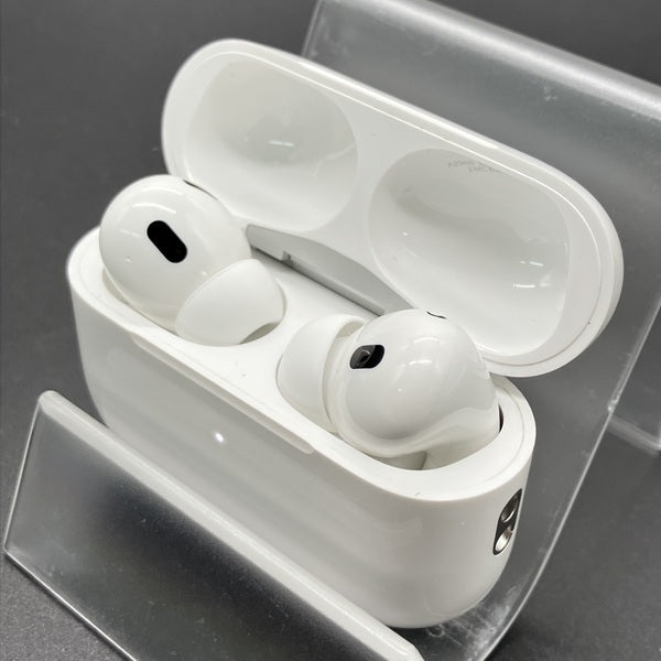 【中古】MagSafe充電ケース(USB-C)付きAirPods Pro(第2世代) MTJV3JA【秋葉原】