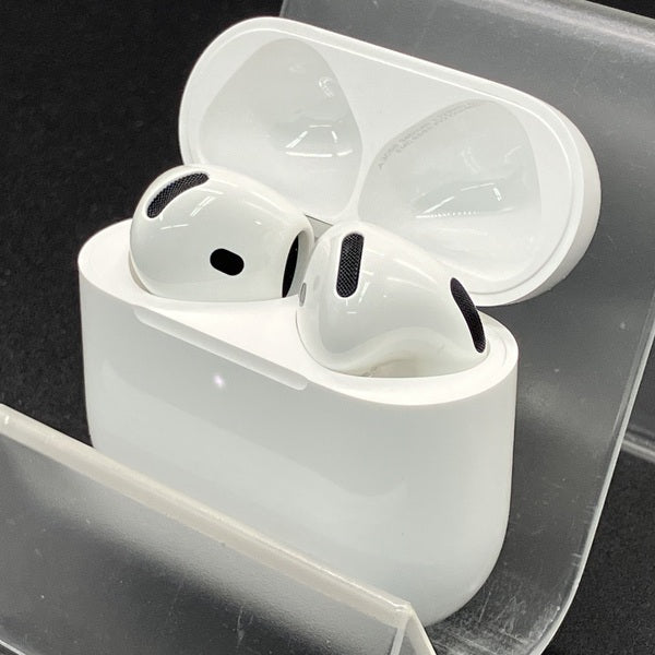 【中古】AirPods 4 MXP63J/A【秋葉原】