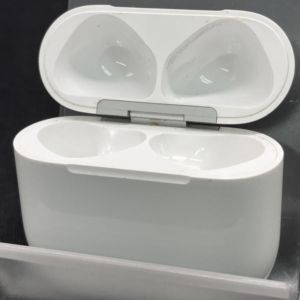 【中古】AirPods 4充電ケース【日本橋】