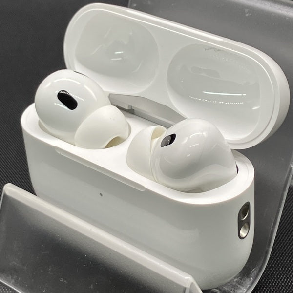 【中古】MagSafe充電ケース(USB-C)付きAirPods Pro(第2世代) MTJV3JA【秋葉原】