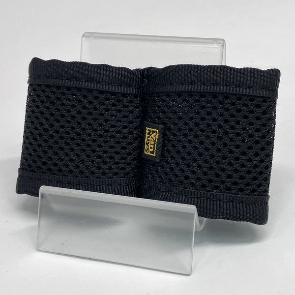 【中古】差し込むだけのハウジング保護用ふわふわツインチューブケース ブラック<イヤホンが絡まないケーブル固定用ストッパー付き>【VD608-BK】【日本橋】