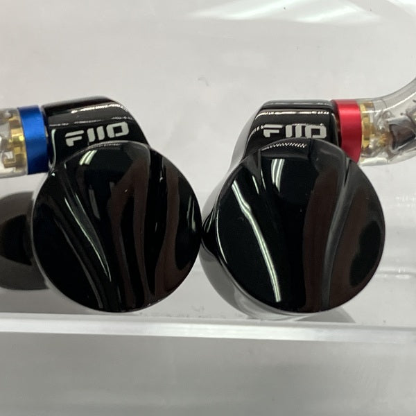 【中古】FD15 Black 【FIO-IEM-FD15-B】【秋葉原】