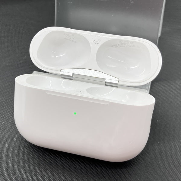 【中古】AirPods Pro (第2世代) MagSafe充電ケース(USB-C)【秋葉原】