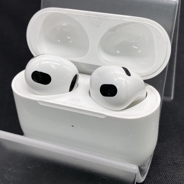 【中古】Airpods MPNY3J/A 3rd Generation Lightning充電ケース付【秋葉原】