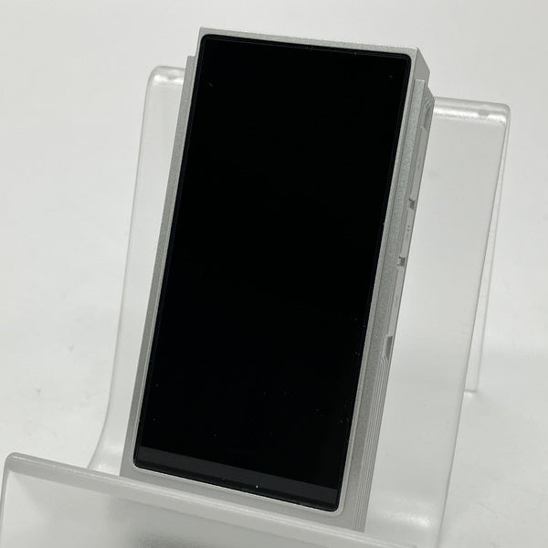 【中古】UA6 Silver【日本橋】