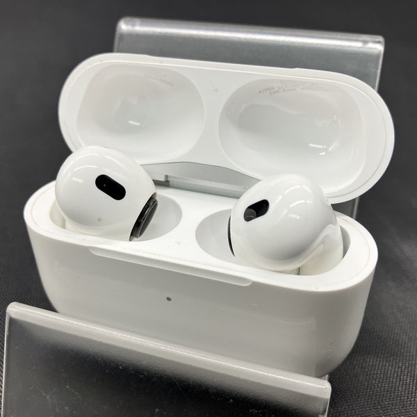 【中古】MagSafe充電ケース(USB-C)付きAirPods Pro(第2世代) MTJV3JA【秋葉原】