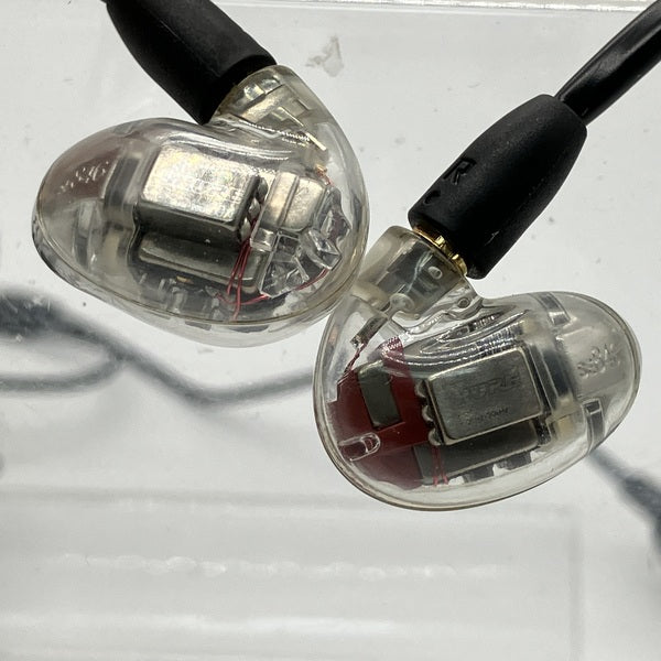 中古美品SHURE ( シュア ) SE846-CL+BT1-A クリア SHURE ( シュア ) SE846-CL+BT1-A クリア （旧パッケージ） 送料