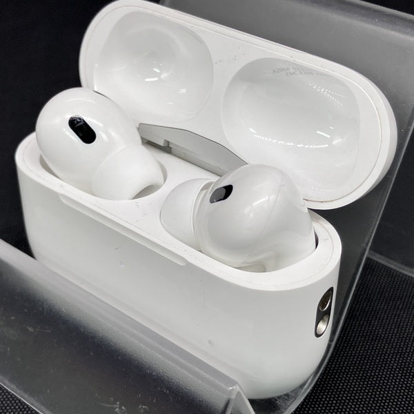 【中古】MagSafe充電ケース(USB-C)付きAirPods Pro(第2世代) MTJV3JA【秋葉原】