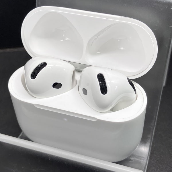Apple 【中古】AirPods 4 MXP93J/A(アクティブノイズキャンセ Apple 【中古】AirPods 4 MXP93J/A(アクティブノイズキャンセ