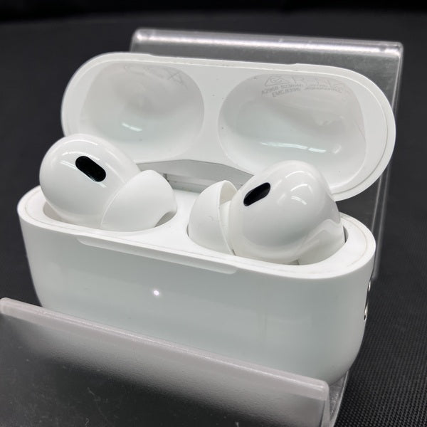 【中古】MagSafe充電ケース(USB-C)付きAirPods Pro(第2世代) MTJV3JA (海外版)【秋葉原】