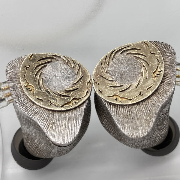 水月雨 (MOONDROP) 【中古】Solis 2【秋葉原】 – e☆イヤホン