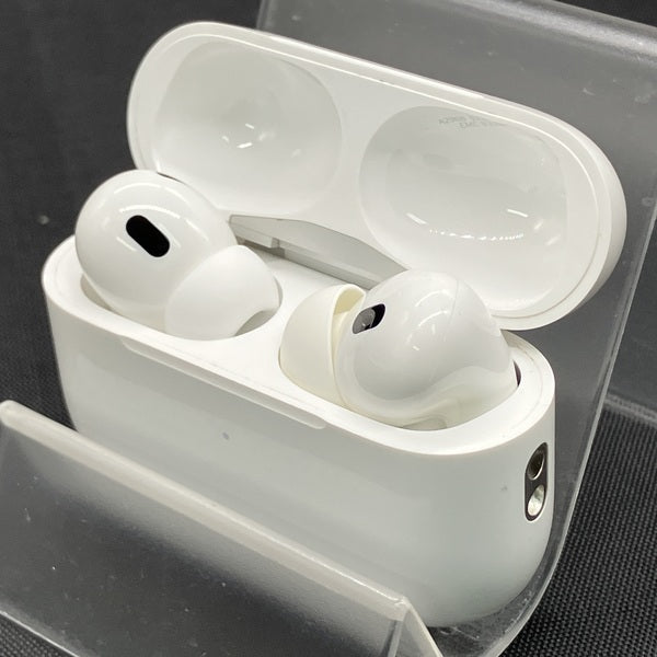 AirPods Pro (第2世代) 本体 + MagSafeケース AirPods Pro（第2世代）MagSafe充電ケース（USB-C）を購入
