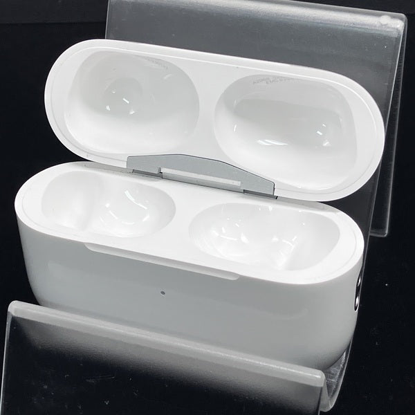 【中古】AirPods Pro (第2世代) MagSafe充電ケース(USB-C)【日本橋】