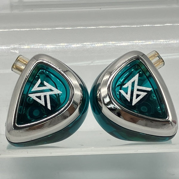 【中古】KZ ACOUSTICS EDA(Cyan)(ケーブル欠品)【秋葉原】