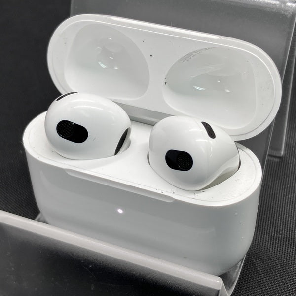 Apple Air Pods MME73J/A【中古品】52250419G02S Apple 【中古】Airpods MME73J/A 3rd Generation【秋葉原】 – e