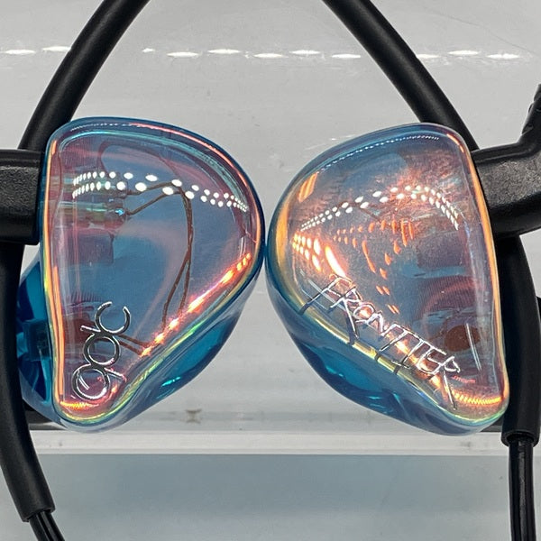 【美品】qdc FRONTIER Emerald qdc ユニバーサルIEMイヤホン FRONTIER Emerald エメラルド [QDC