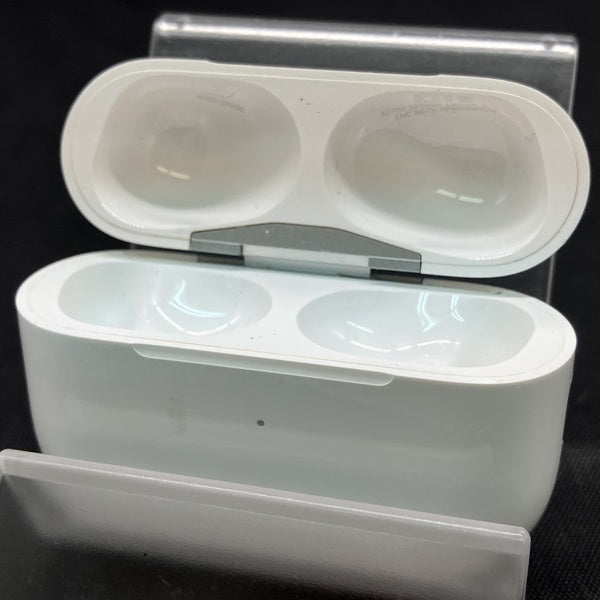 【中古】AirPods Pro (第2世代) 充電ケース (Lightning)【秋葉原】