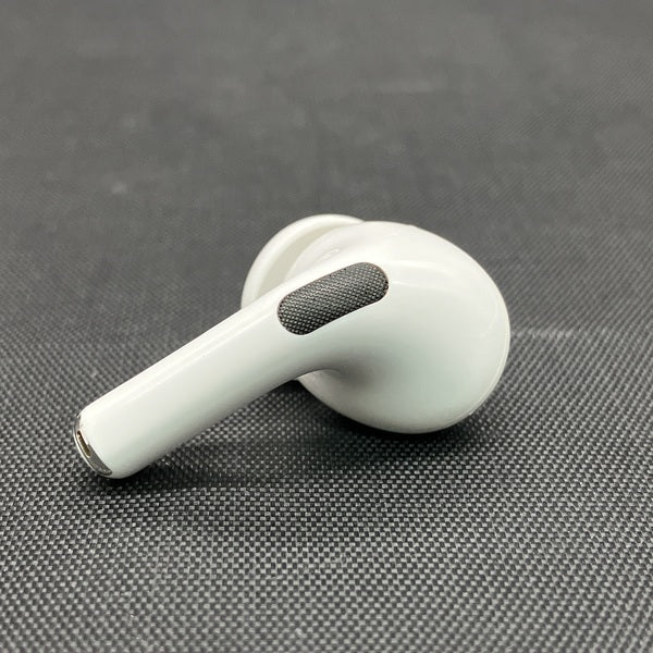 あ*く様 【即日発送】AirPods pro 本体　第二世代　Lightning あ*く様 【即日発送】AirPods pro 本体 第二世代 Lightning