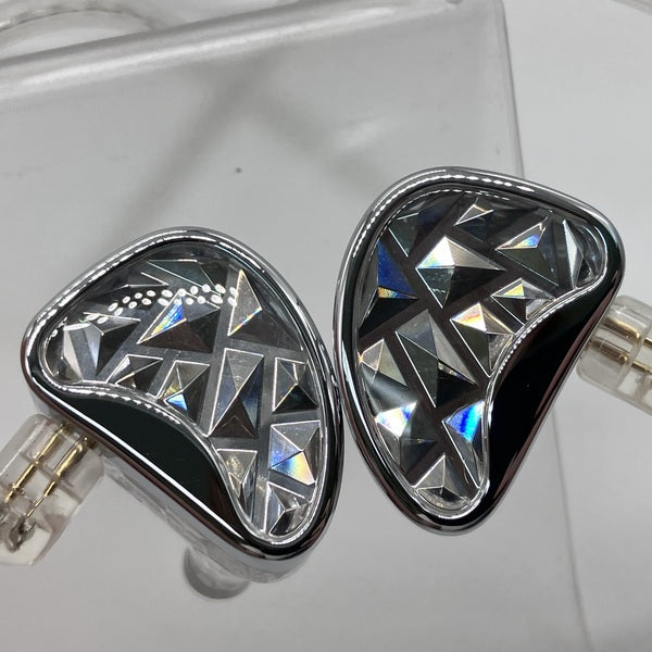 KZ AS24 新品未開封 KZ AS24」 片側12BA搭載再び。スイッチ付きモデルは8個256通りの