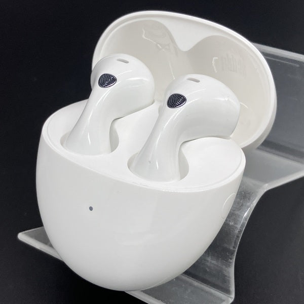 HUAWEI FreeBuds 6 ホワイト　かなりの美品 HUAWEI FreeBuds 6 ホワイト かなりの美品 完全ワイヤレスイヤホン