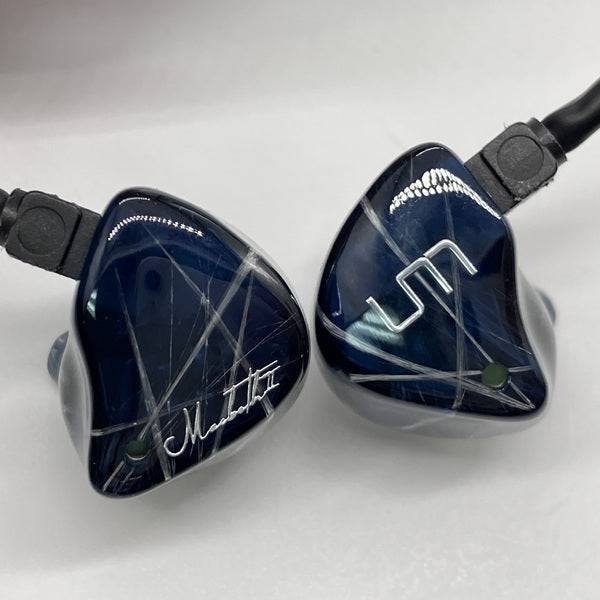 中古】Unique Melody ハイブリッド型イヤホン Macbeth Ti UNM-7810 未