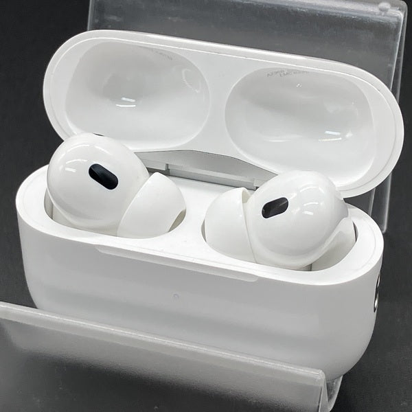 Apple 【中古】MagSafe充電ケース(USB-C)付きAirPods Pro(第2