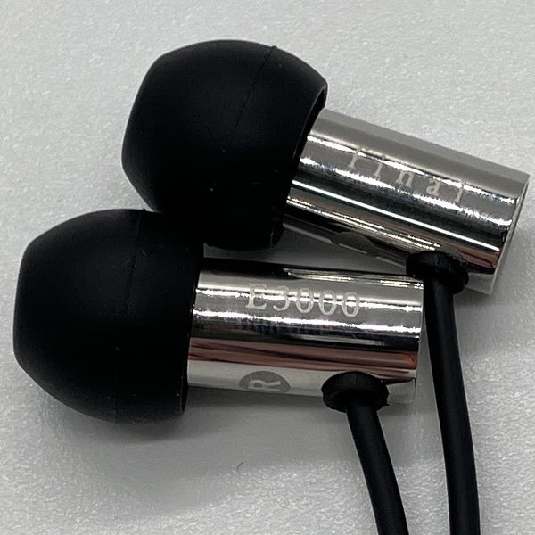 【中古】E3000 【FI-E3DSS】【秋葉原】