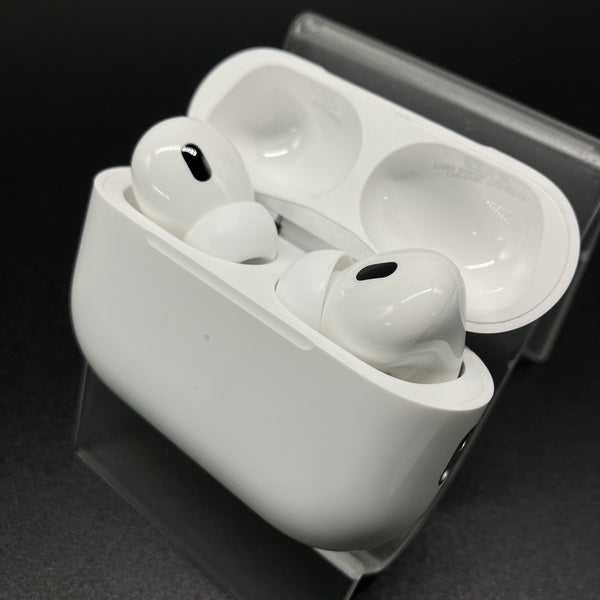 【中古】MagSafe充電ケース(USB-C)付きAirPods Pro(第2世代) MTJV3JA【秋葉原】