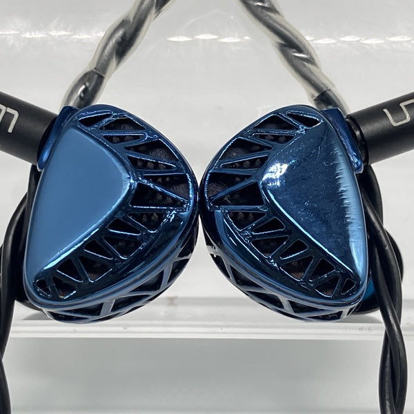 新品 Unique Melody MAVEN 国内正規品 イヤホン UM MAVERICK MAVIS MACBETH リケーブル Unique Melody MAVEN｜新品通販フジヤエービック