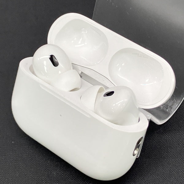 Apple 【中古】MagSafe充電ケース(USB-C)付きAirPods Pro(第2世代
