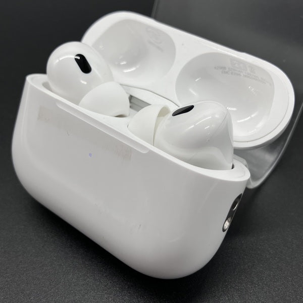 【中古】MagSafe充電ケース(USB-C)付きAirPods Pro(第2世代) MTJV3JA【秋葉原】