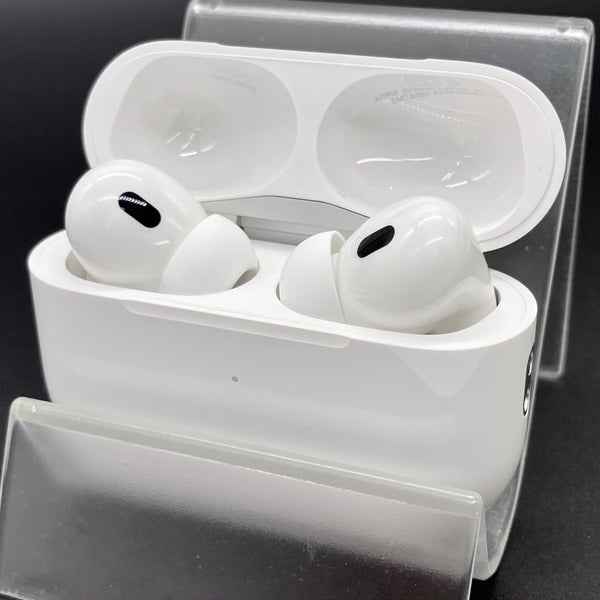Apple 【中古】MagSafe充電ケース(USB-C)付きAirPods Pro(第2
